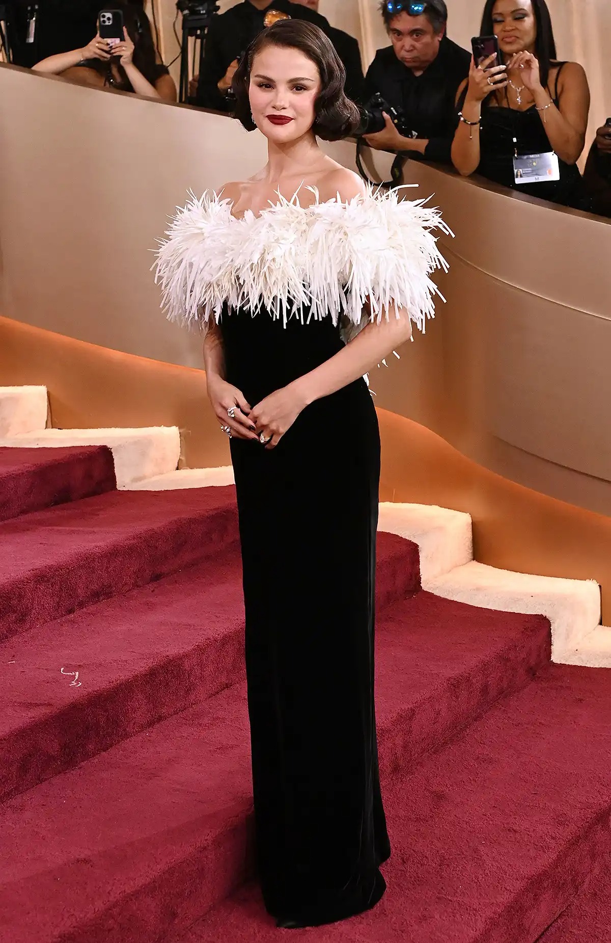 Siêu thảm đỏ Quả Cầu Vàng 2026: Lisa 