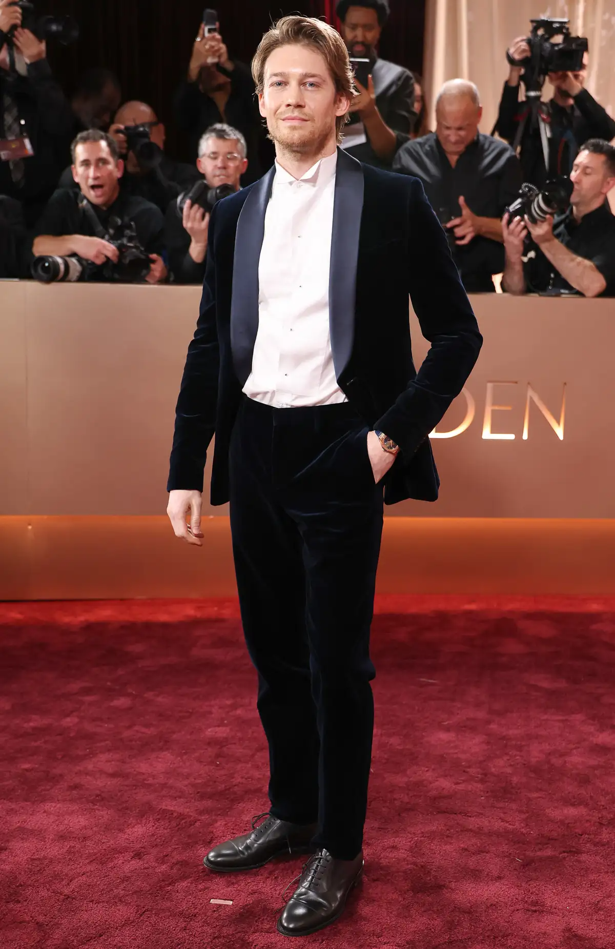 Siêu thảm đỏ Quả Cầu Vàng 2026: Lisa 