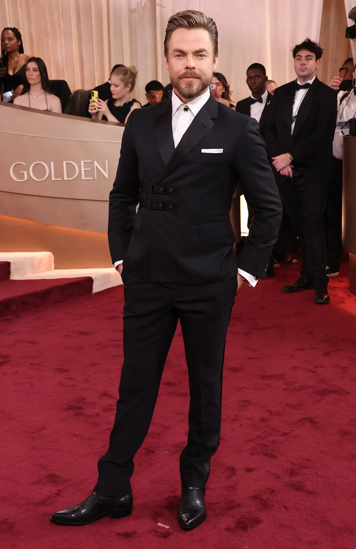 Siêu thảm đỏ Quả Cầu Vàng 2026: Lisa 