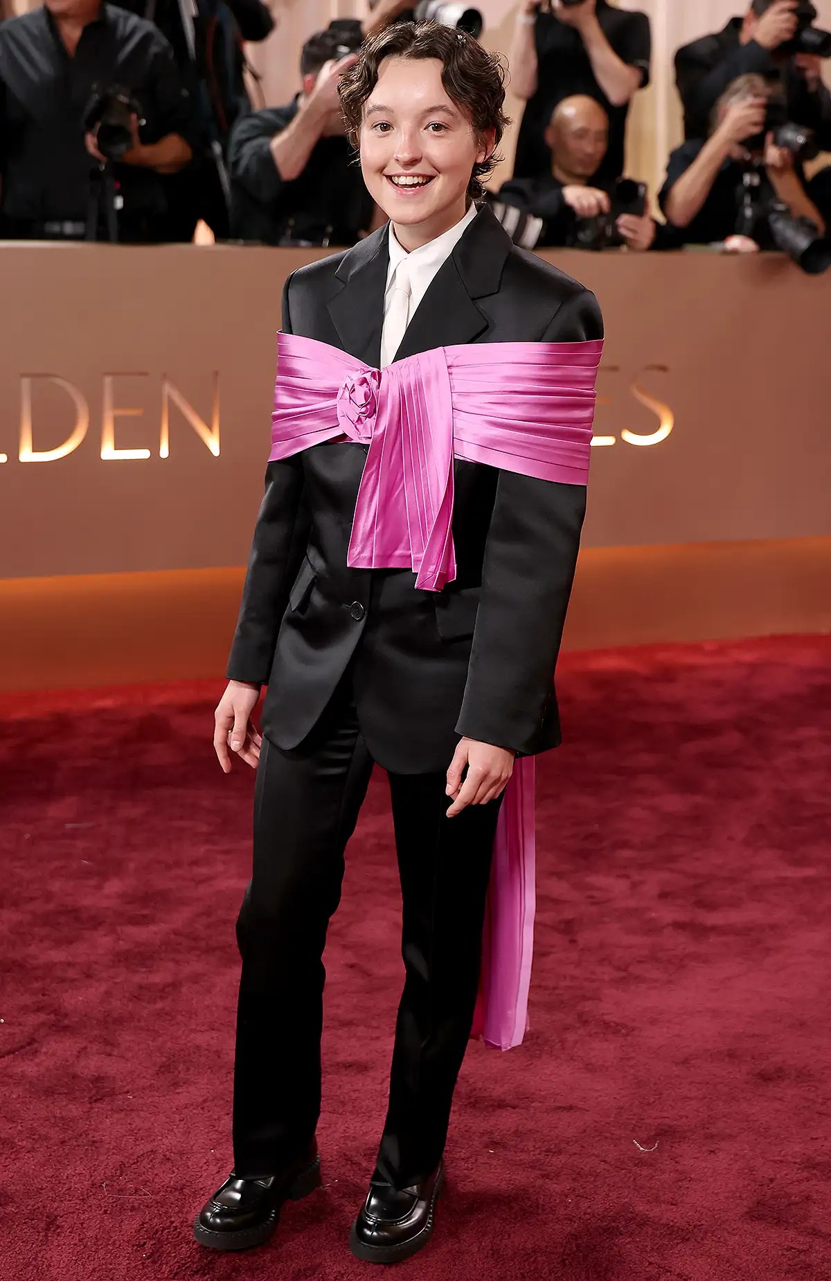 Siêu thảm đỏ Quả Cầu Vàng 2026: Lisa 