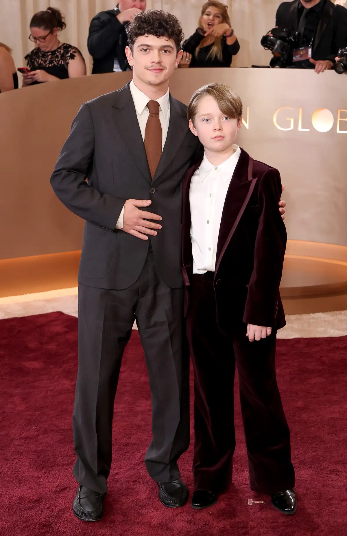 Siêu thảm đỏ Quả Cầu Vàng 2026: Lisa 