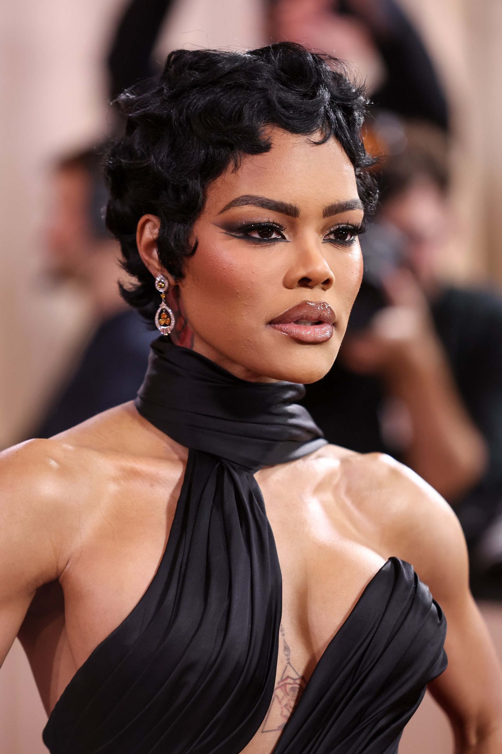 Lisa diện váy xuyên thấu trong lần đầu tham dự Quả cầu vàng - 5