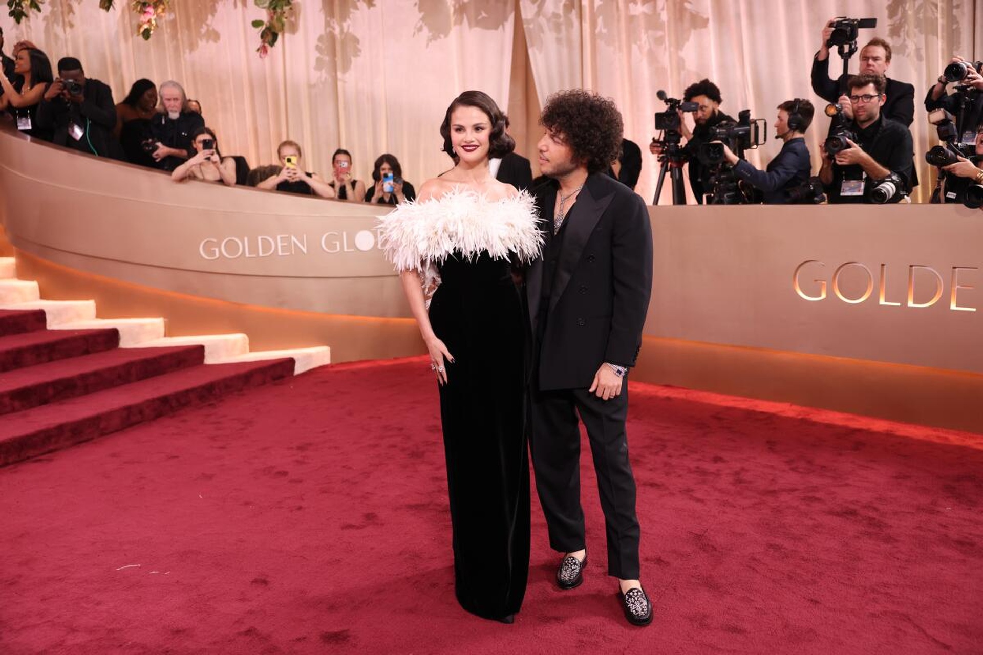 Lisa diện váy xuyên thấu trong lần đầu tham dự Quả cầu vàng - 9