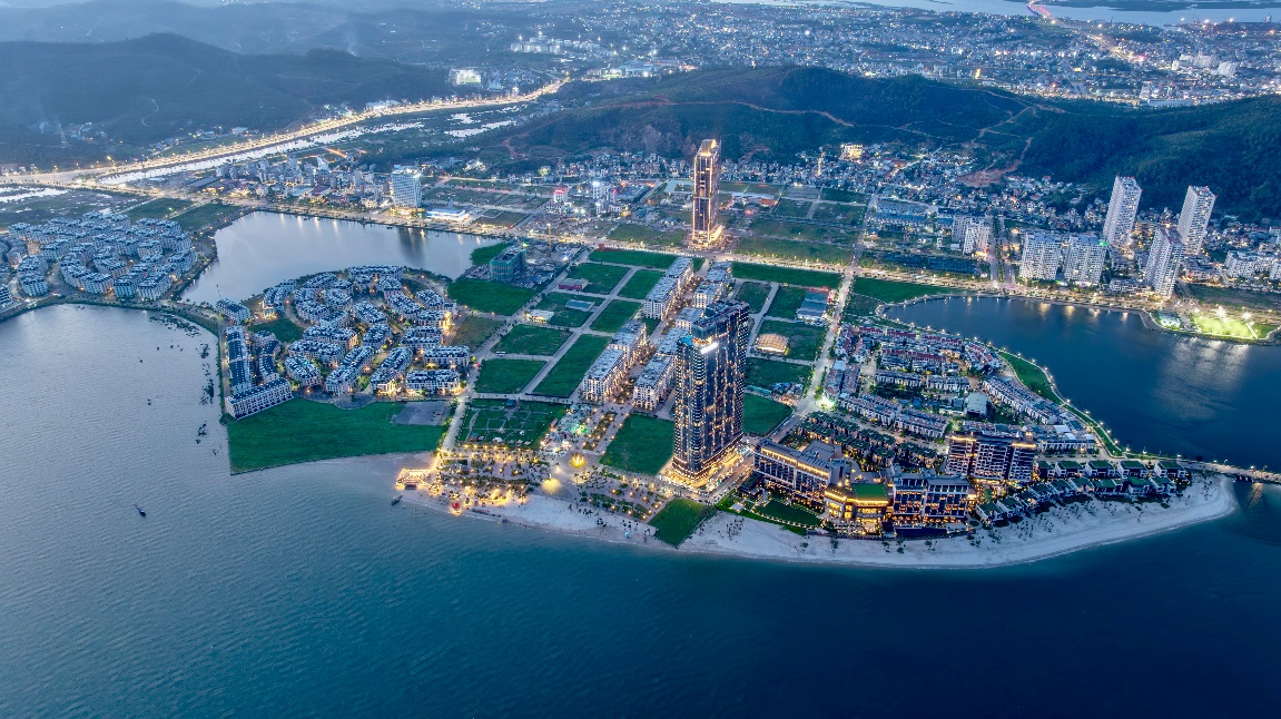 Hạ Long đón hè rực rỡ với phố đi bộ đêm Halong Marina Street Fest- Ảnh 3.