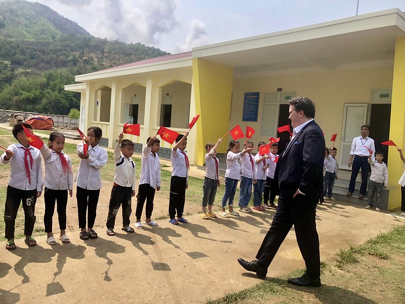 Đại sứ Mỹ Marc Knapper và những dấu ấn đặc biệt tại Việt Nam - Ảnh 9. Đại sứ Mỹ Marc Knapper và những dấu ấn đặc biệt tại Việt Nam - Ảnh 9.