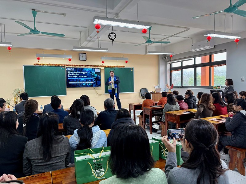 Đại sứ Mỹ Marc Knapper và những dấu ấn đặc biệt tại Việt Nam - Ảnh 11. Đại sứ Mỹ Marc Knapper và những dấu ấn đặc biệt tại Việt Nam - Ảnh 11.