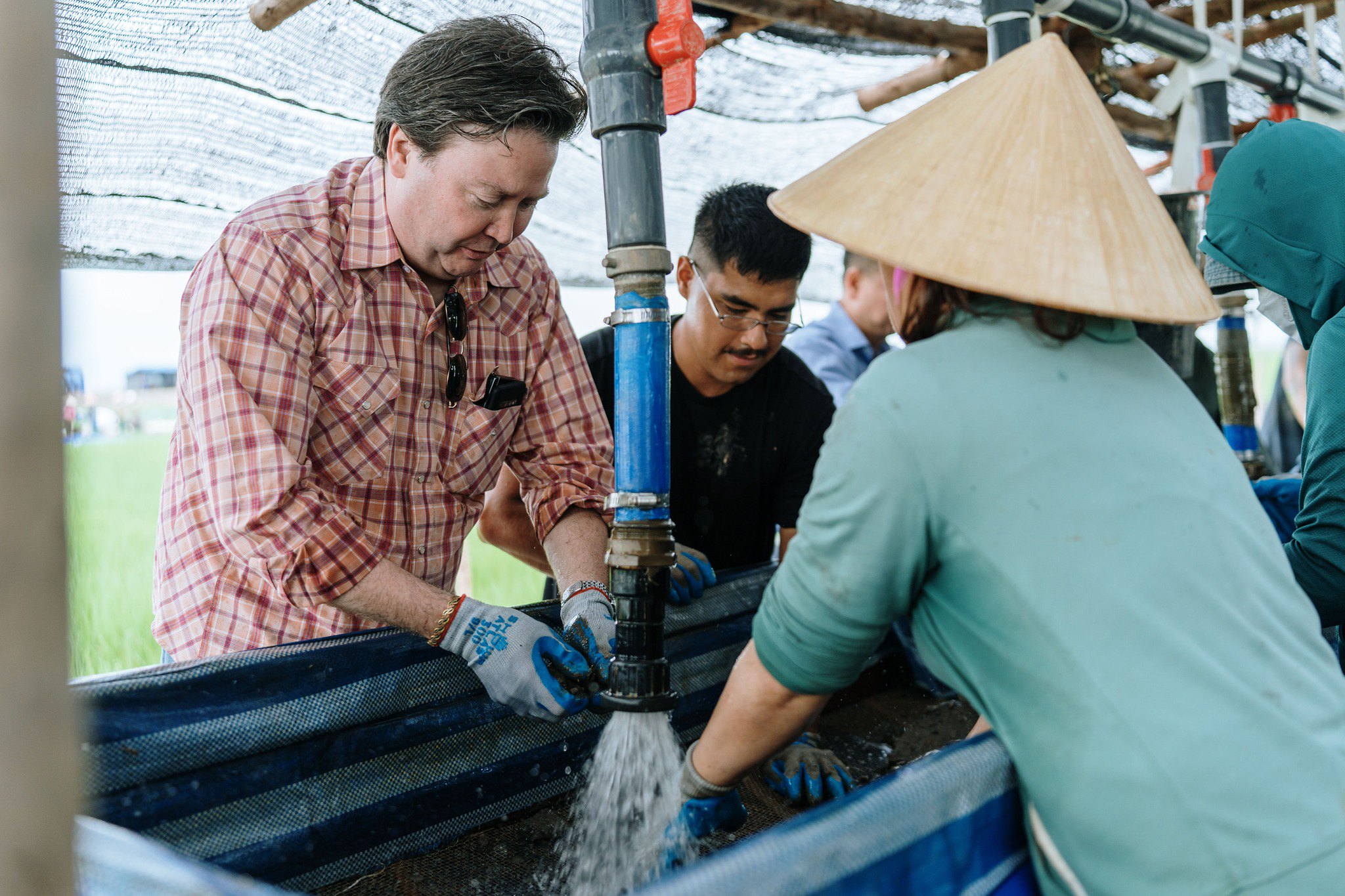 Đại sứ Mỹ Marc Knapper và những dấu ấn đặc biệt tại Việt Nam - Ảnh 14. Đại sứ Mỹ Marc Knapper và những dấu ấn đặc biệt tại Việt Nam - Ảnh 14.