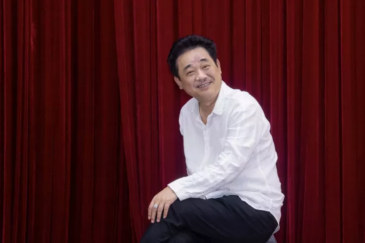 Căn nhà rộng chỉ 10m2, trang trí toàn màu hồng của Nghệ sĩ Nhân dân Quốc Khánh hiện ai đang trông nom? 3 Nghệ sĩ Nhân dân Quốc Khánh là một người rất hóm hỉnh, hài hước. Ảnh: NHKVN