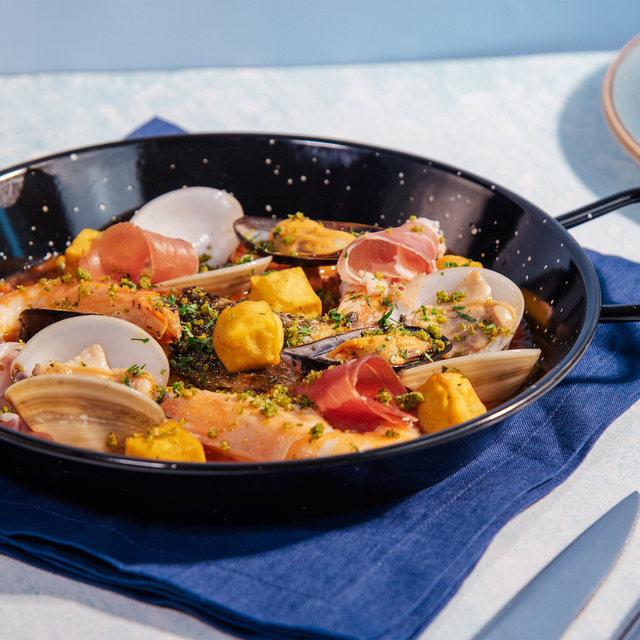 Du lịch tết, hành trình tận hưởng từ phố thị đến biển xanh- Ảnh 3.