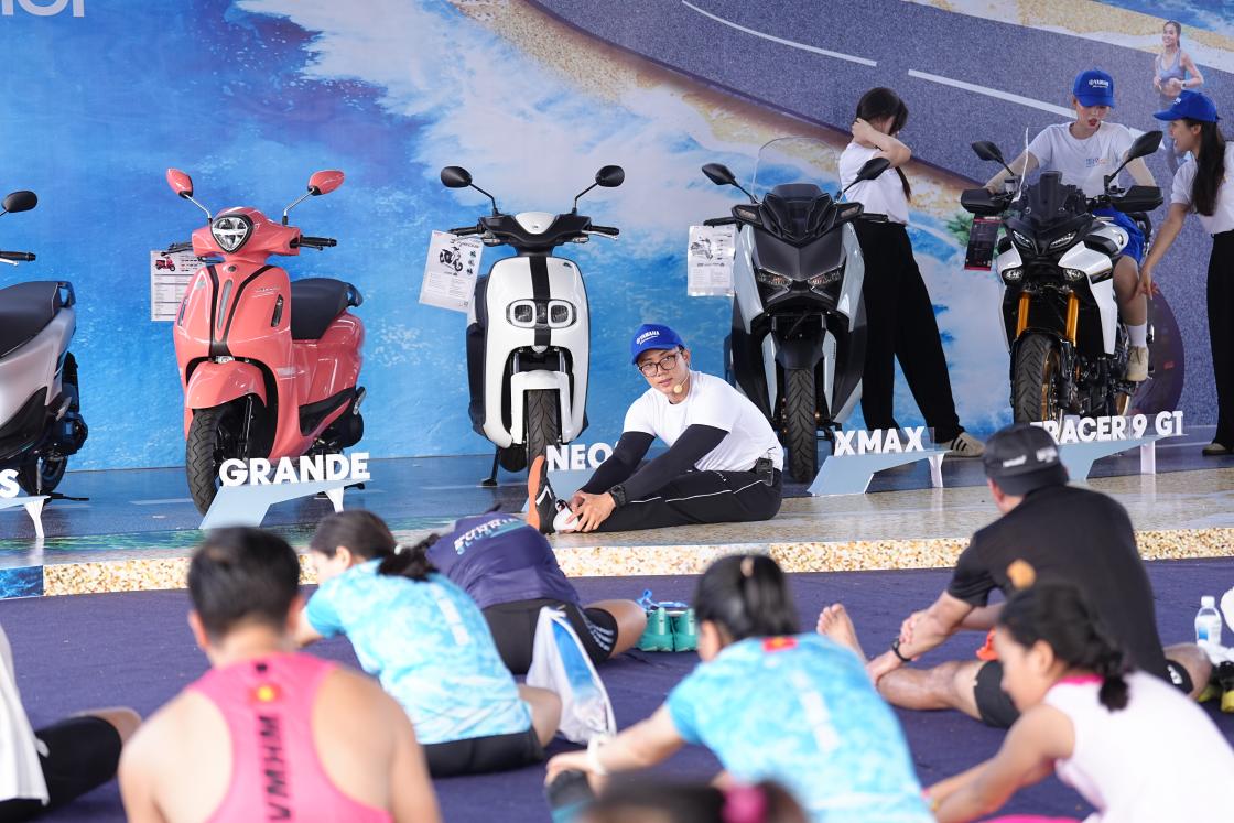 Khoảnh khắc đáng nhớ của các runner cùng Yamaha tại VnExpress Marathon Quy Nhơn 2025- Ảnh 5.