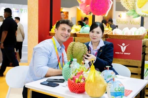 Cần tiếp tục mở rộng thị phần trái cây tươi và sản phẩm chế biến sâu, đầu tư mạnh mẽ vào mô hình nông nghiệp xanh. Ảnh: QH