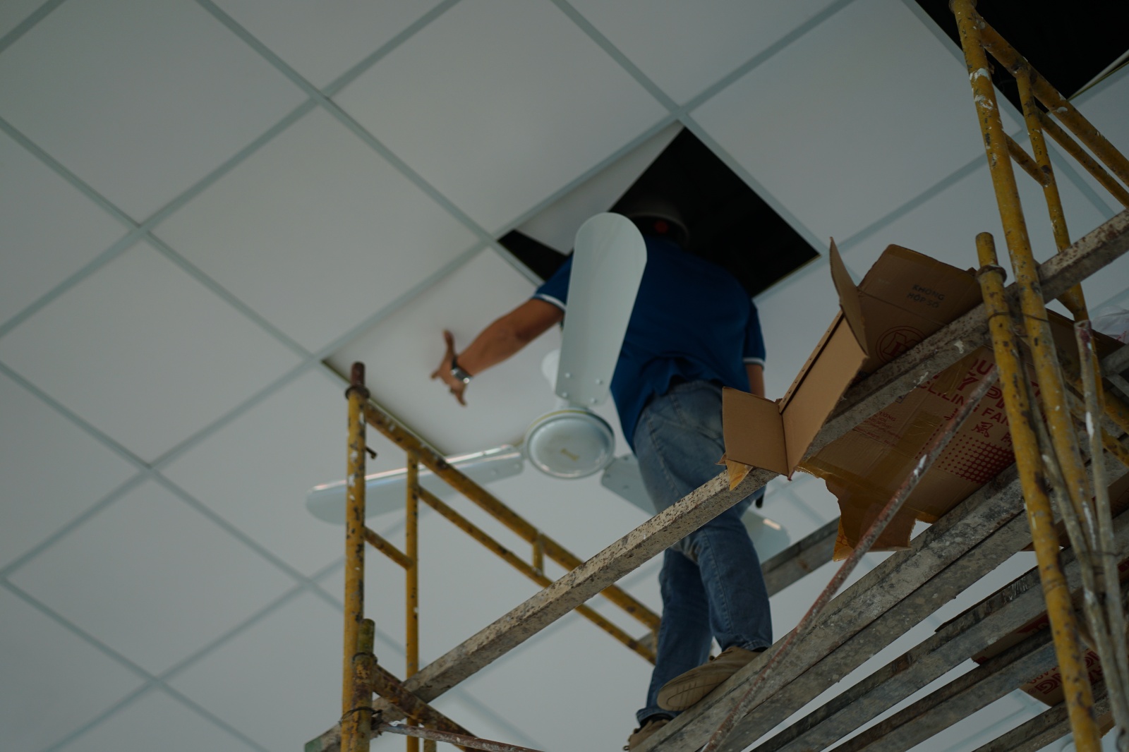 Ngắm ngôi trường tiểu học trên đất nghĩa trang lớn nhất TPHCM đã thành hình: Phụ huynh mong ngày con được đi học- Ảnh 17. Ngắm ngôi trường tiểu học trên đất nghĩa trang lớn nhất TPHCM đã thành hình: Phụ huynh mong ngày con được đi học- Ảnh 17.