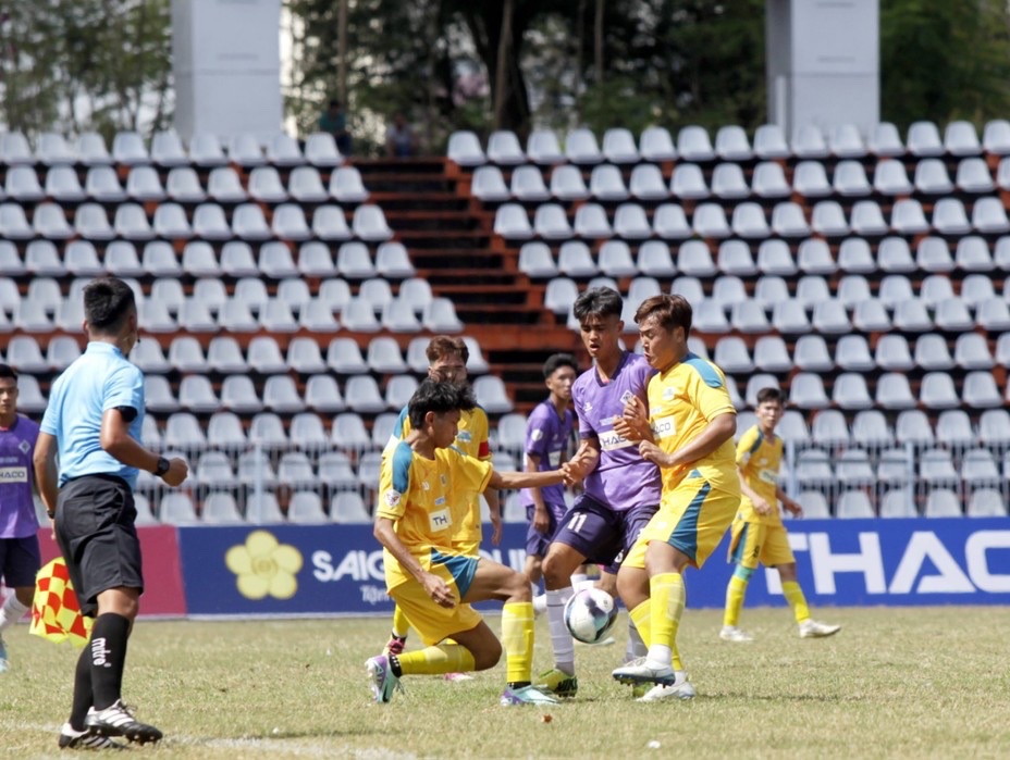 Những cuộc ‘chạm trán duyên nợ’ tại Tây Nam bộ giải bóng đá TNSV THACO cup 2026- Ảnh 5. Những cuộc ‘chạm trán duyên nợ’ tại Tây Nam bộ giải bóng đá TNSV THACO cup 2026- Ảnh 5.