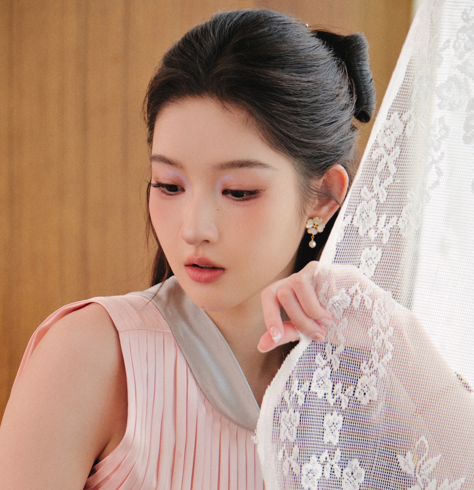 Đây là người thật hay là búp bê: Visual đạt đến giới hạn của cái đẹp, không thể hơn được nữa- Ảnh 4.