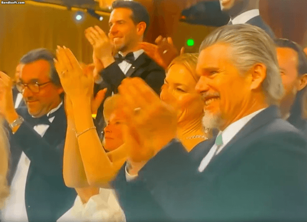 Không phải Lisa (BLACKPINK), đây mới là mỹ nhân hot nhất Quả Cầu Vàng 2026: Vừa xuất hiện đã khiến loạt sao hạng A phát cuồng- Ảnh 3. Không phải Lisa (BLACKPINK), đây mới là mỹ nhân hot nhất Quả Cầu Vàng 2026: Vừa xuất hiện đã khiến loạt sao hạng A phát cuồng- Ảnh 3.