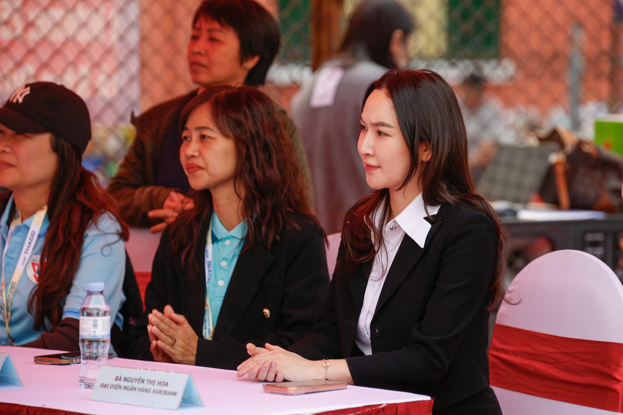 Cuộc đua ở vòng loại phía bắc hấp dẫn chưa từng có- Ảnh 6.