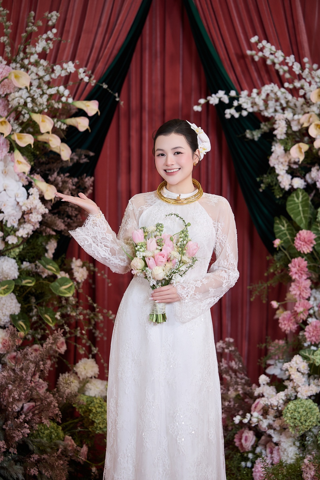 Vũ Thùy Linh hóa cô dâu, kết đôi cùng Lâm Thanh Nhã phim Mưa đỏ - 3