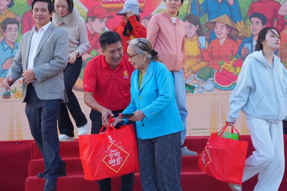 SABECO tôn vinh văn hóa Việt qua chiến dịch “Chung vị Tết Việt - Gắn kết muôn miền” - 3