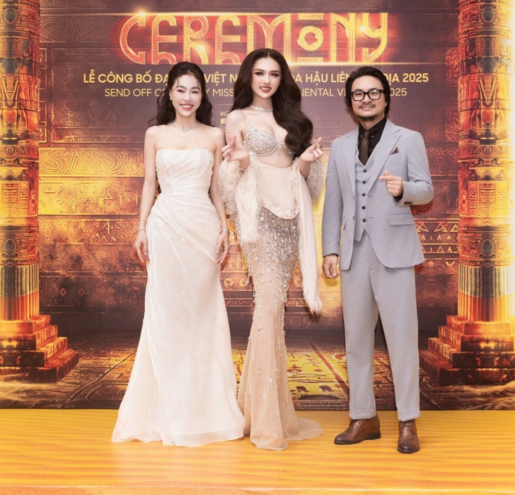 Quế Anh, Lê Hoàng Phương đọ dáng trên thảm đỏ - 4