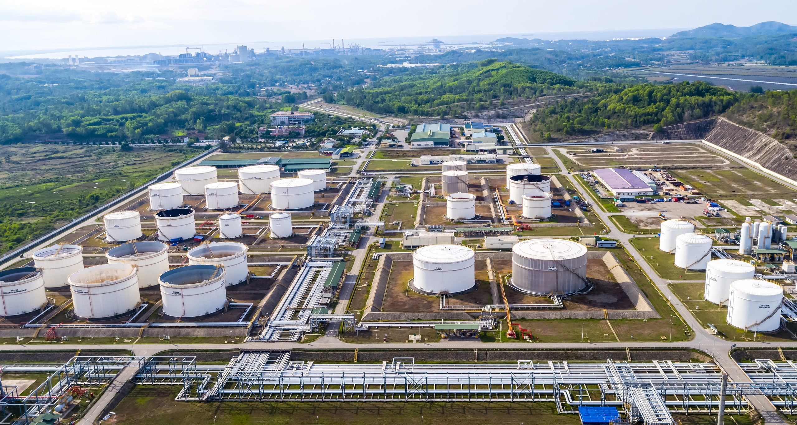 Quảng Ngãi: Hạ tầng giao thông liên kết đông - tây còn nhiều bất cập- Ảnh 4.