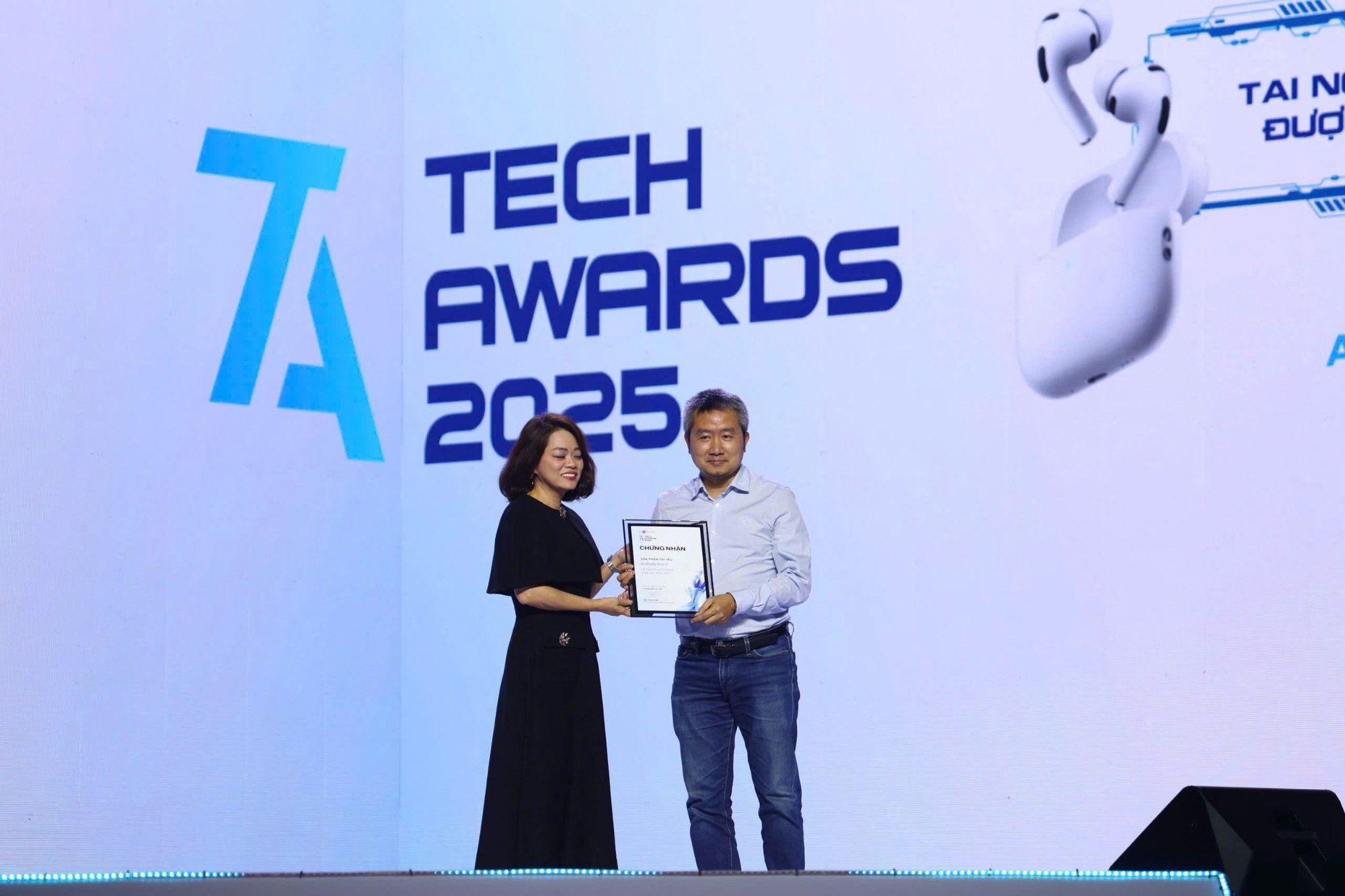FPT Shop ghi dấu ấn tại Tech Awards 2025 với hệ sinh thái công nghệ đa dạng- Ảnh 2.