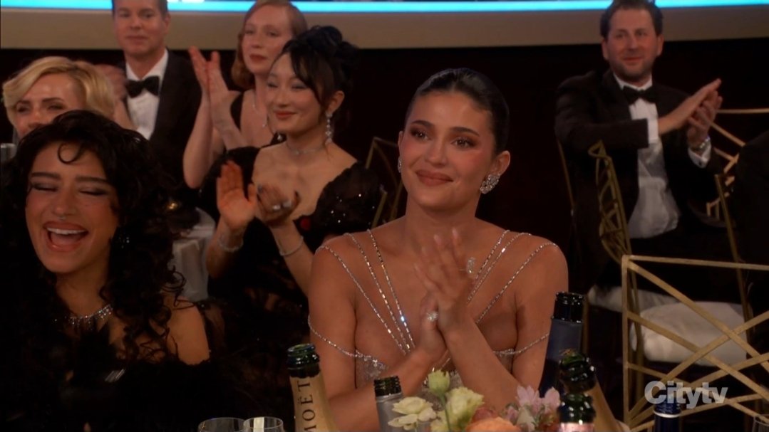 Kylie Jenner và Timothée Chalamet có cần đến mức này không?- Ảnh 8.