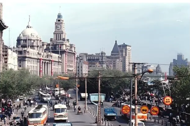 Ảnh cũ Thượng Hải thập niên 1980: Phương tiện này thống trị đường phố, có nơi 40 năm chưa hề khác- Ảnh 2.