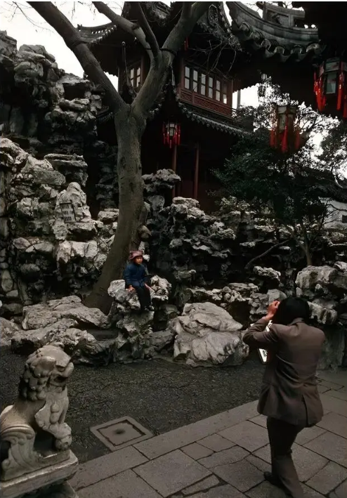 Ảnh cũ Thượng Hải thập niên 1980: Phương tiện này thống trị đường phố, có nơi 40 năm chưa hề khác- Ảnh 19.