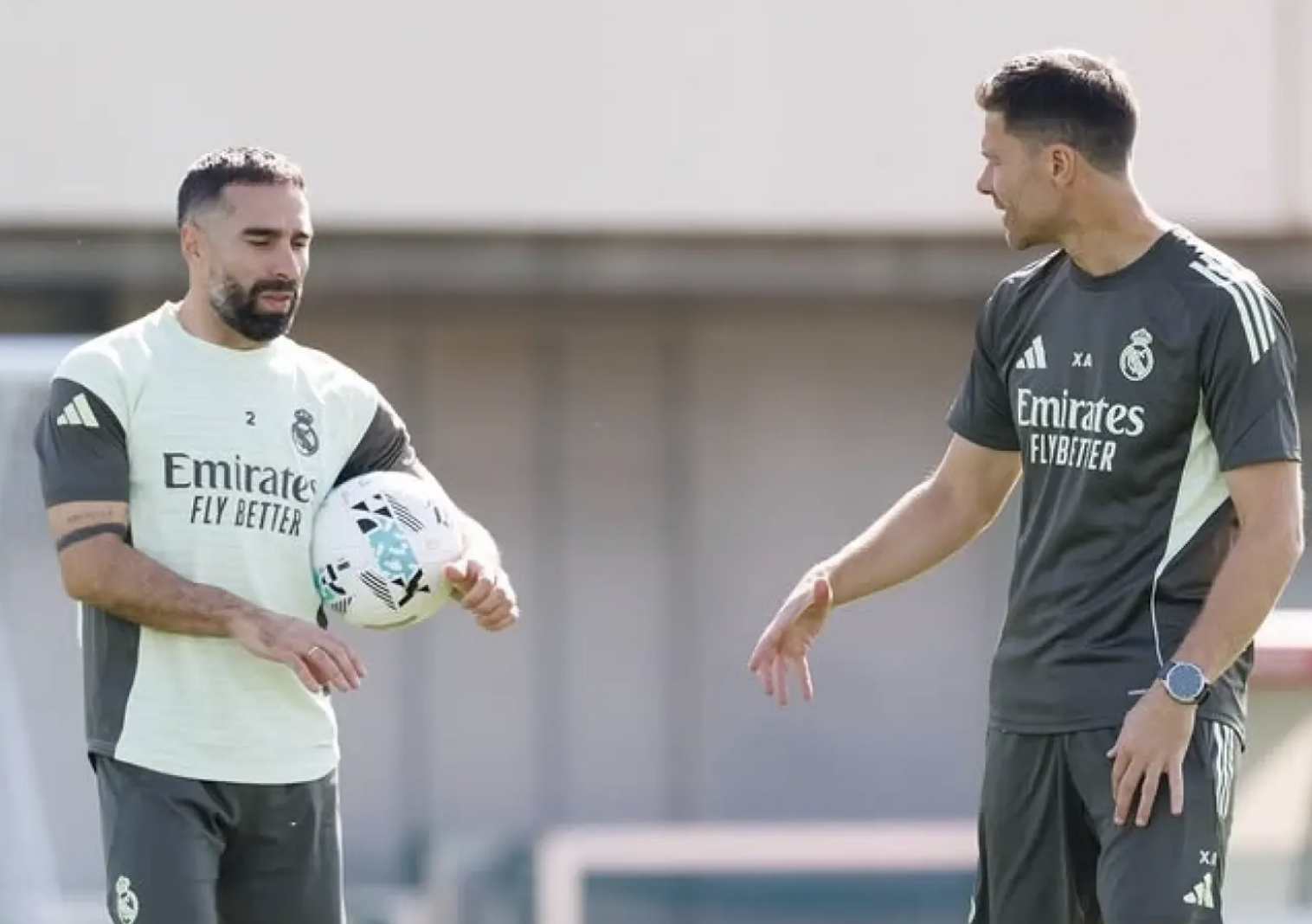 Real Madrid sa thải HLV Xabi Alonso sau thảm bại El Clasico - Ảnh 2.