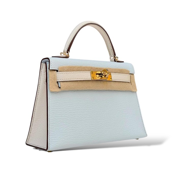 Mẫu túi đặc biệt là item thứ 5 trong bộ sưu tập của Midu.