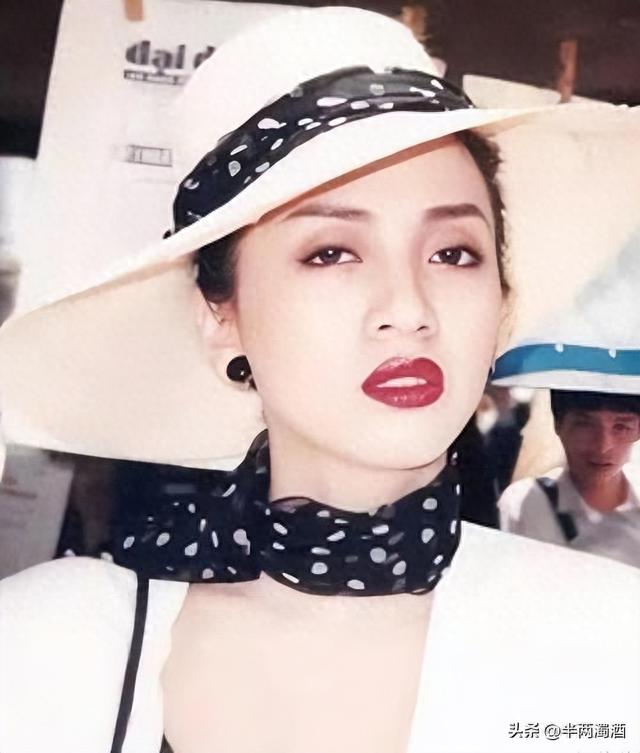 Không tin nổi: Mẹ già 102 tuổi của nữ diva đình đám quyết “bào” con gái quá cố đến tận cùng- Ảnh 3.