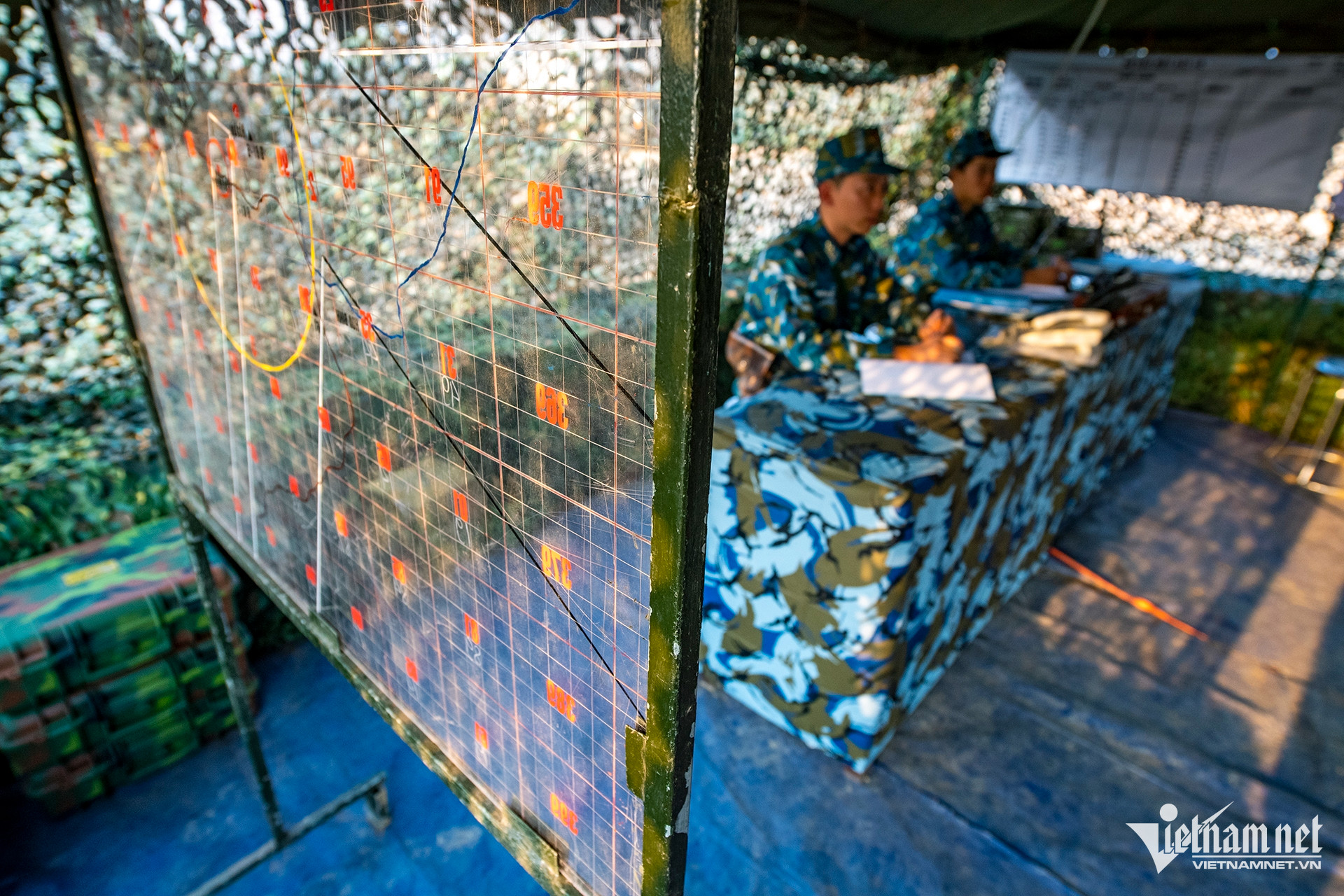 Pháo phòng không sẵn sàng chiến đấu bảo vệ đại hội đảng lần thứ 14 - Ảnh 2.