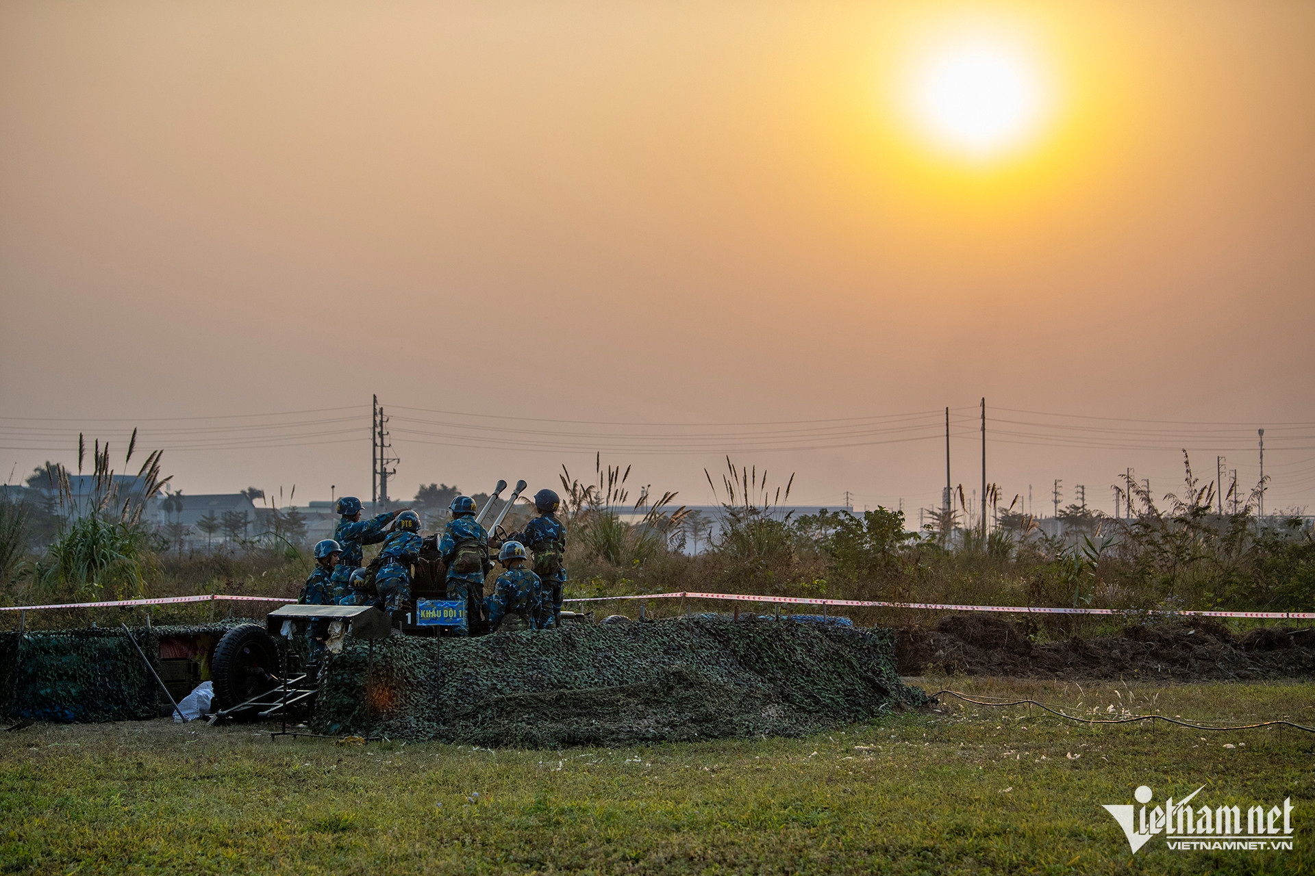 Pháo phòng không sẵn sàng chiến đấu bảo vệ đại hội đảng lần thứ 14 - Ảnh 9.