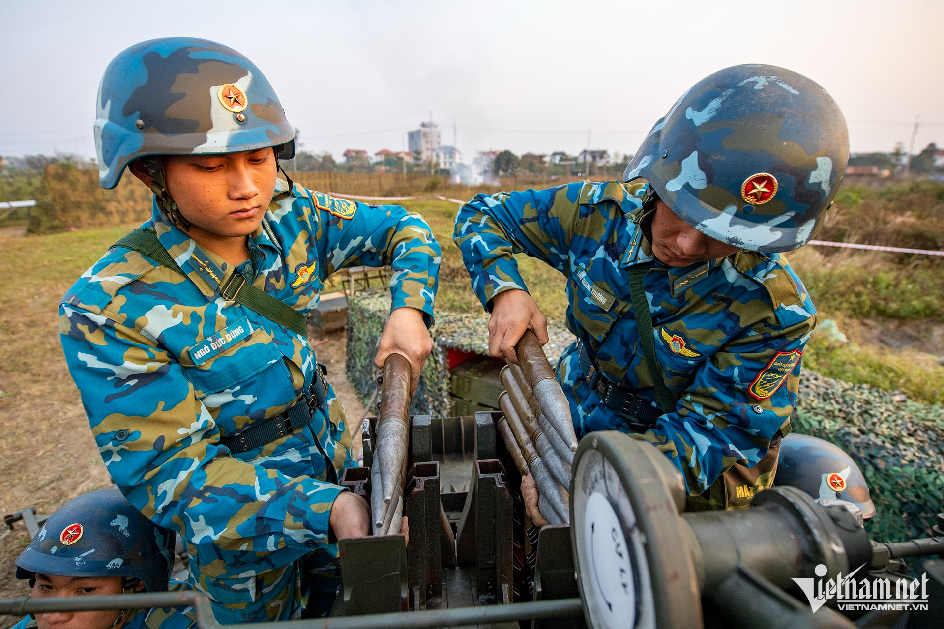 Pháo phòng không sẵn sàng chiến đấu bảo vệ đại hội đảng lần thứ 14 - Ảnh 12.