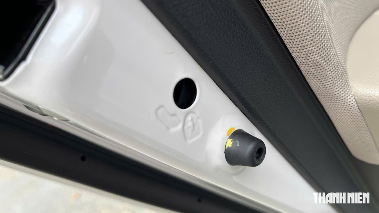 4 Nút khóa an toàn cần biết khi chở trẻ nhỏ trên ô tô - Ảnh 2.