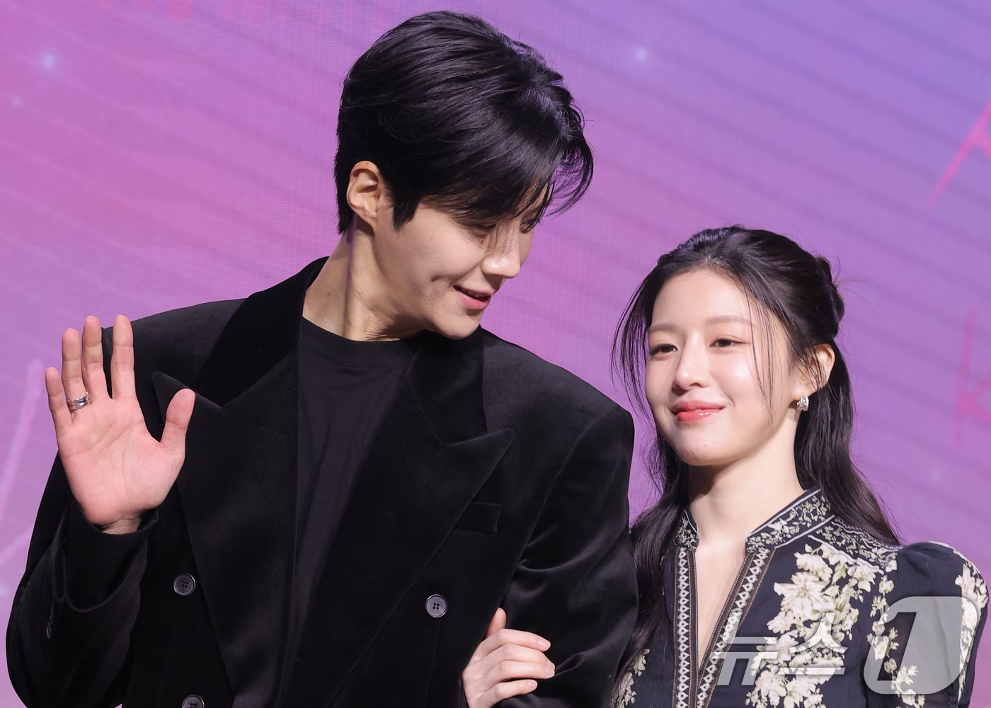 Ngắm mỹ nhân có khuôn mặt kim cương, ta nói nó đã: Đẹp sang vô cùng tận, không phải nắng sao cứ chói chang- Ảnh 3.