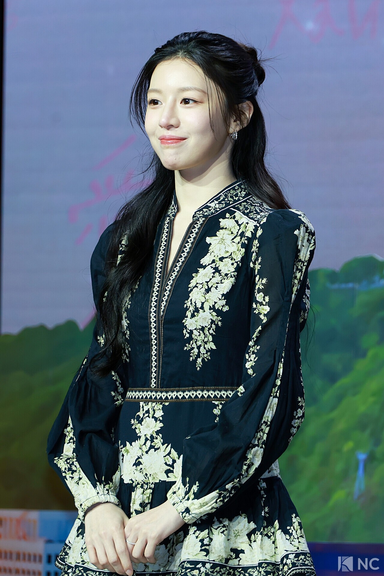 Ngắm mỹ nhân có khuôn mặt kim cương, ta nói nó đã: Đẹp sang vô cùng tận, không phải nắng sao cứ chói chang- Ảnh 8.