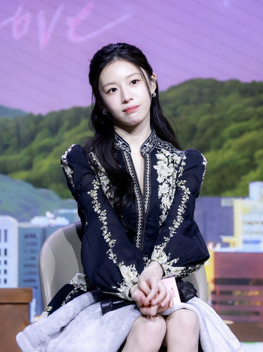 Ngắm mỹ nhân có khuôn mặt kim cương, ta nói nó đã: Đẹp sang vô cùng tận, không phải nắng sao cứ chói chang- Ảnh 7.