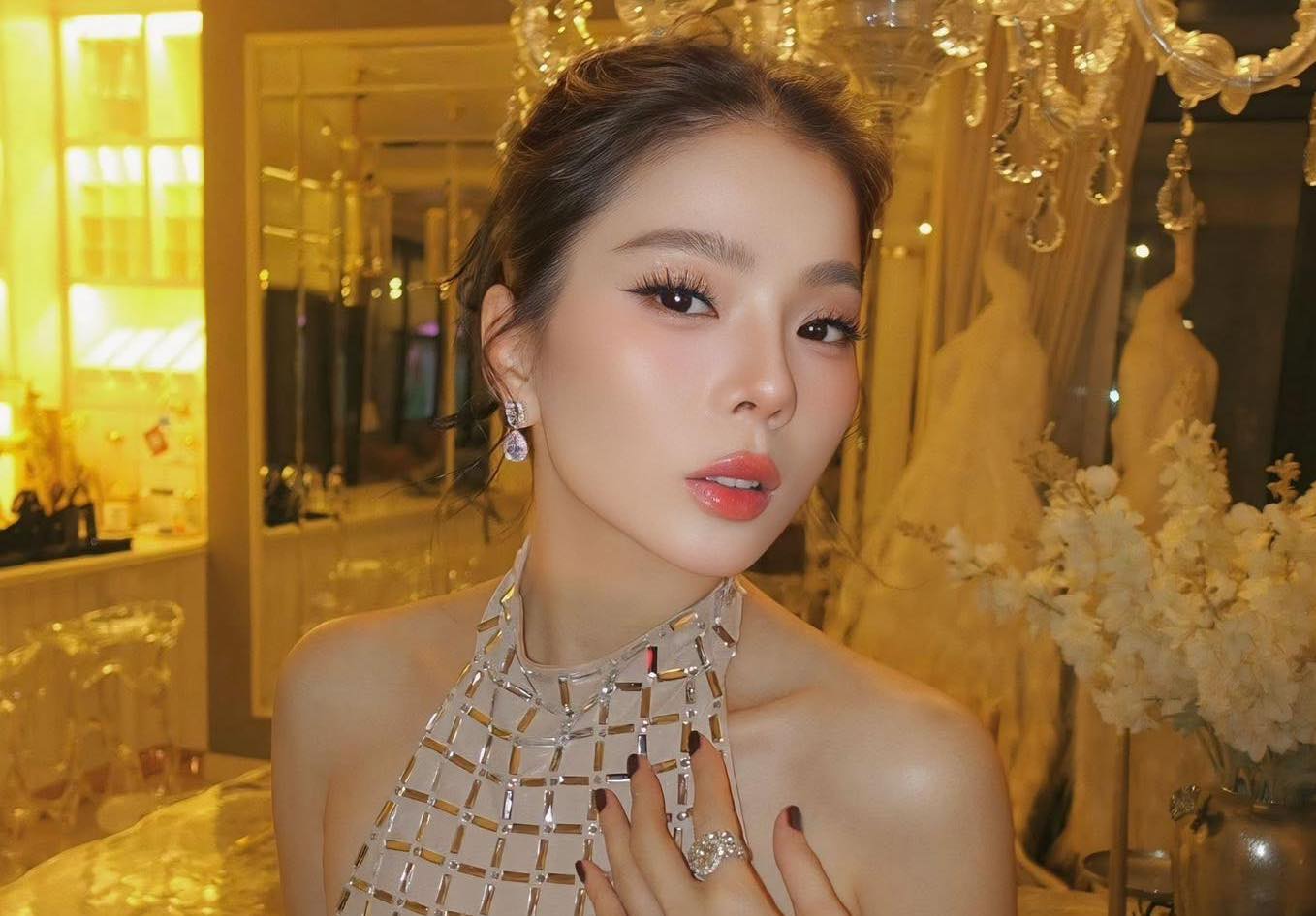 Ồn ào của Lệ Quyên: Nghệ sĩ và khán giả phải chịu trách nhiệm trước pháp luật- Ảnh 2.