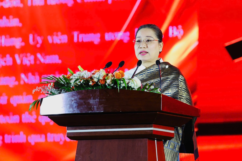 Đêm nhạc nghệ thuật đặc biệt thắt chặt tình hữu nghị Việt Nam - Lào - 3