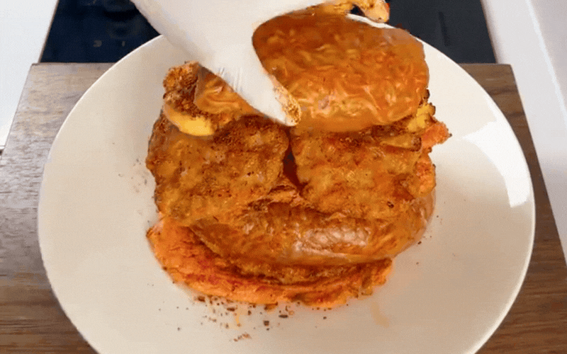 Xúc xích chiên xưa rồi, giới trẻ đang 