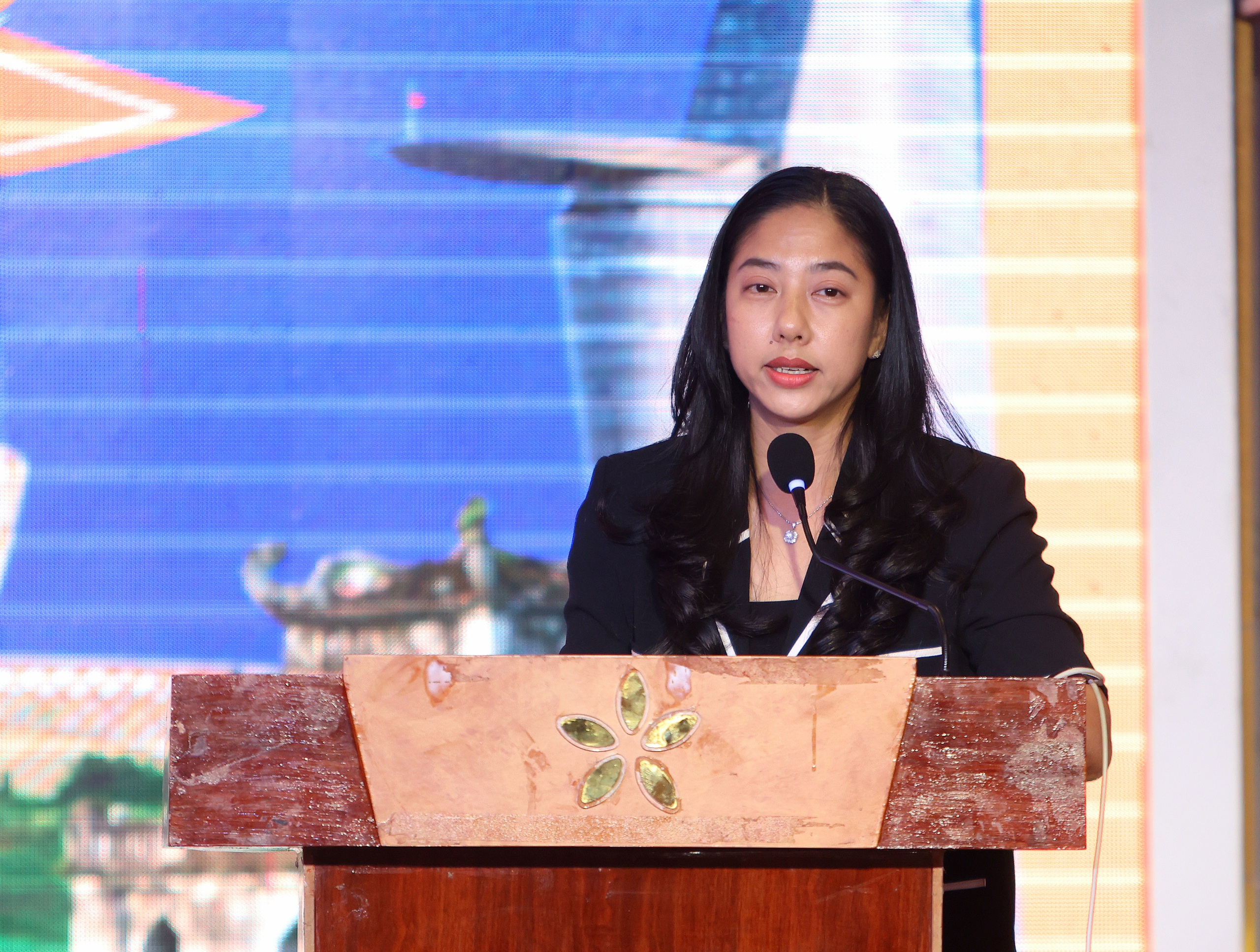 Du lịch miền Tây: Đông khách nhưng… không vui lắm! - Ảnh 2.