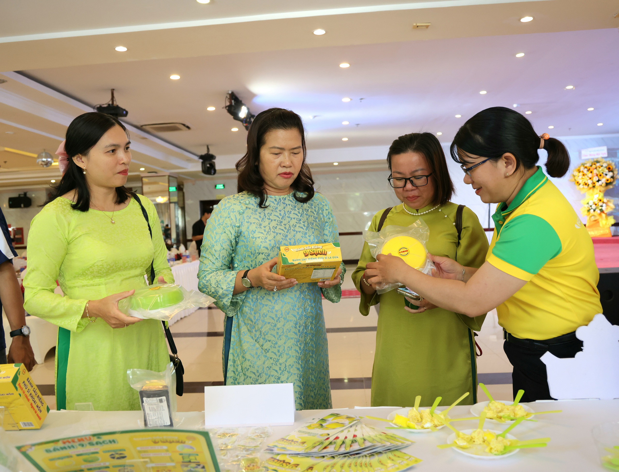 Du lịch miền Tây: Đông khách nhưng… không vui lắm! - Ảnh 4.