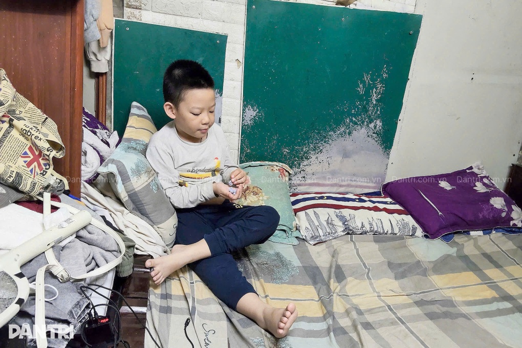 Mẹ ung thư mong được giúp đỡ sớm phẫu thuật để về chăm con trai tự kỷ - 4