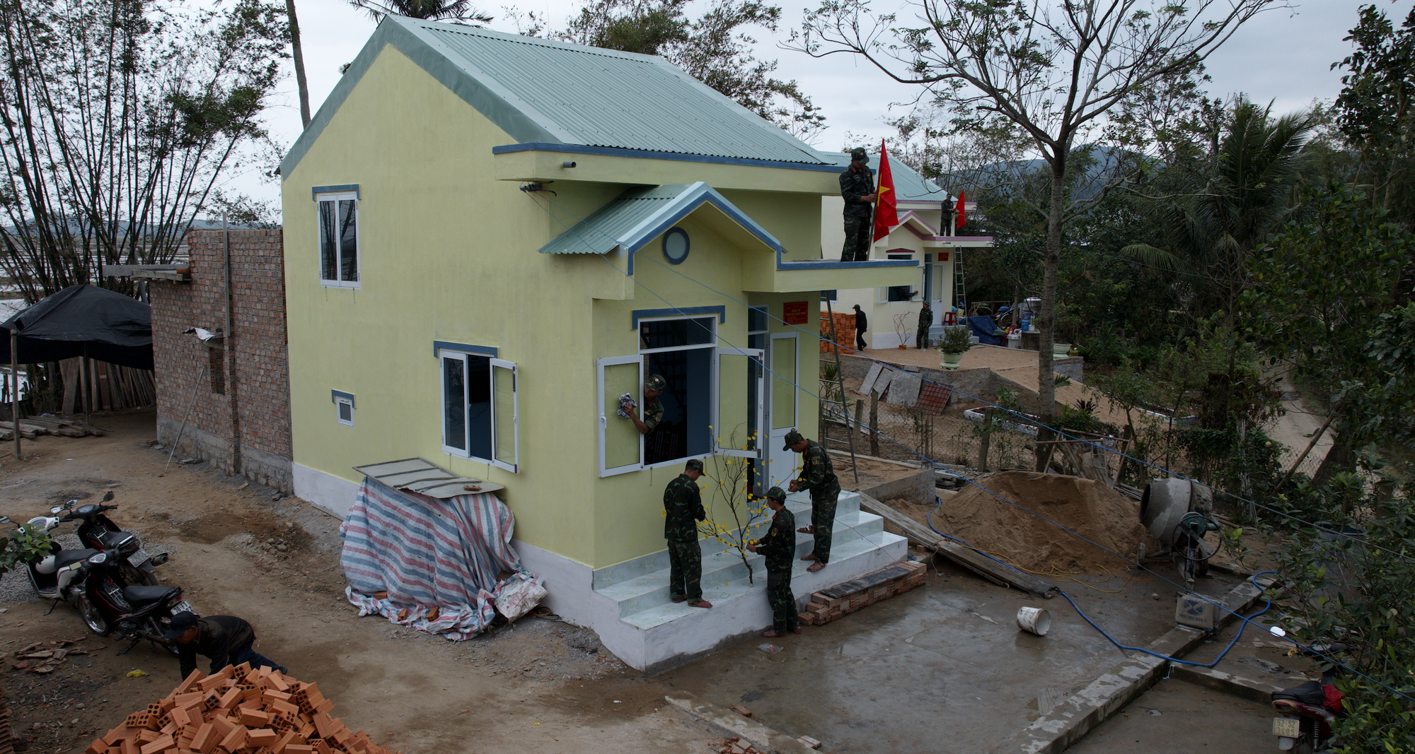 Ngắm những ngôi nhà tuyệt đẹp được 'hồi sinh' ở rốn lũ Hòa Thịnh 6 Hòa Thịnh - Ảnh 6.