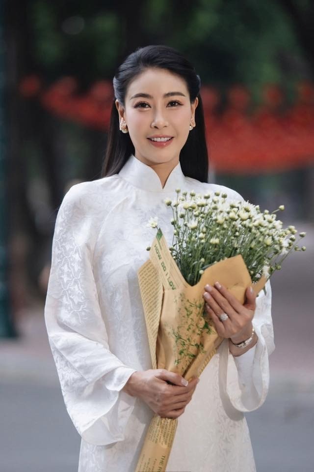 Sắc vóc Hoa hậu Hà Kiều Anh ở tuổi cận kề ngũ tuần.