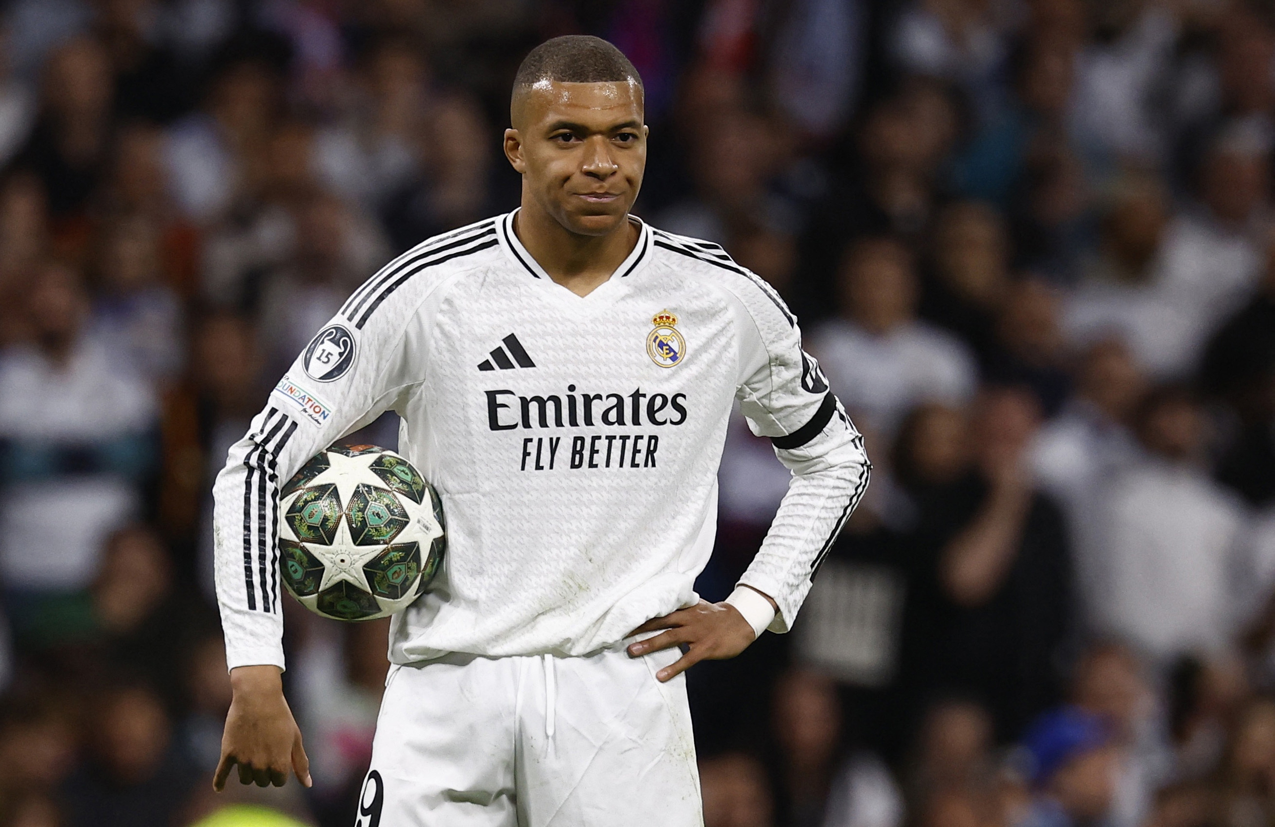 Tỉ lệ thắng 70% vẫn không 'cứu' được Xabi Alonso - Ảnh 3. Tỉ lệ thắng 70% vẫn không 'cứu' được Xabi Alonso - Ảnh 3.