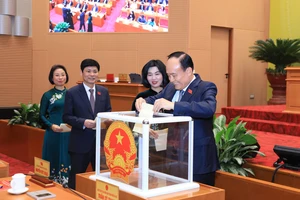 Kiện toàn hàng loạt nhân sự chủ chốt của TP Hà Nội