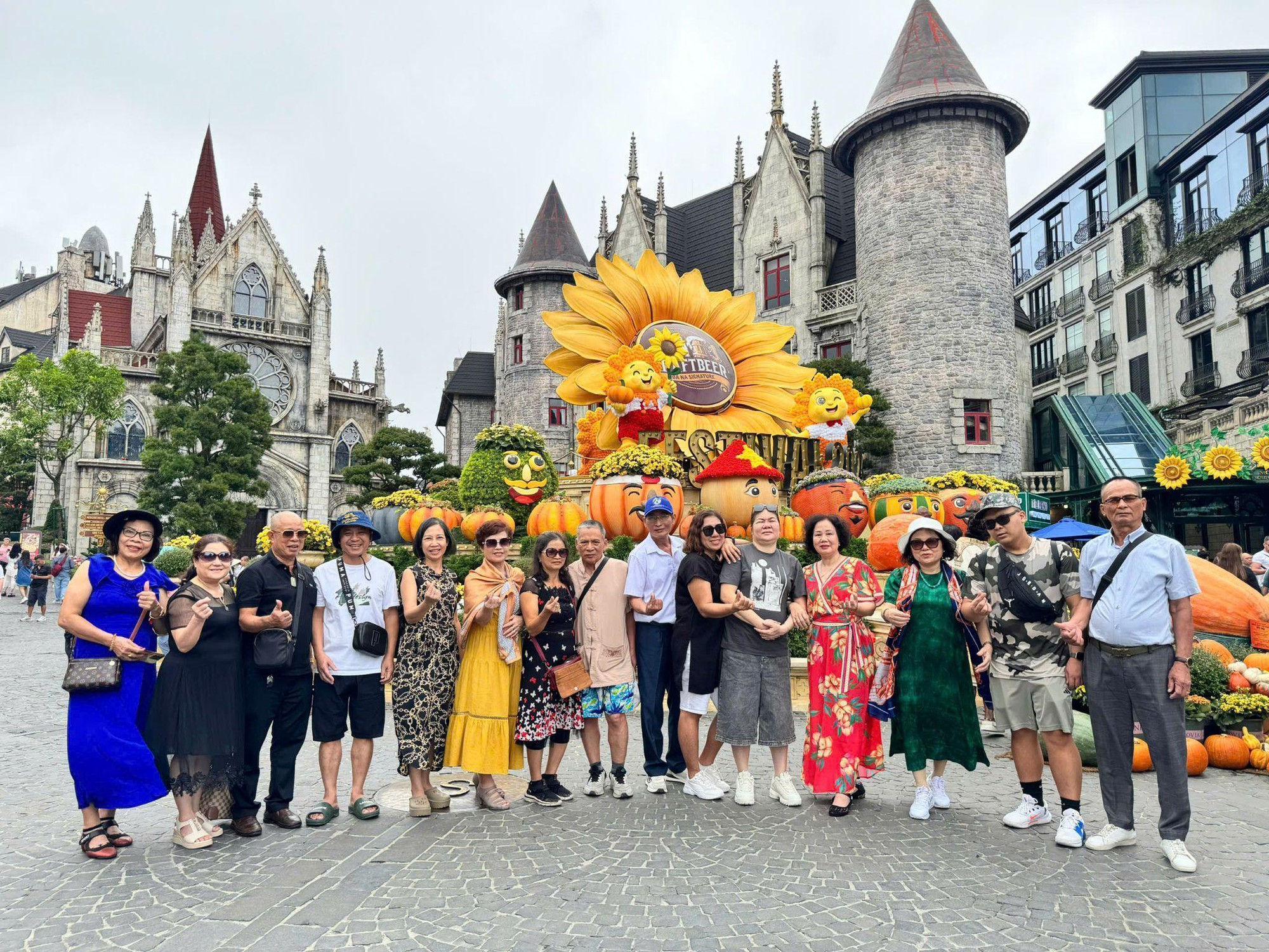 Ngọc Thạch Travel được Sun Group vinh danh 