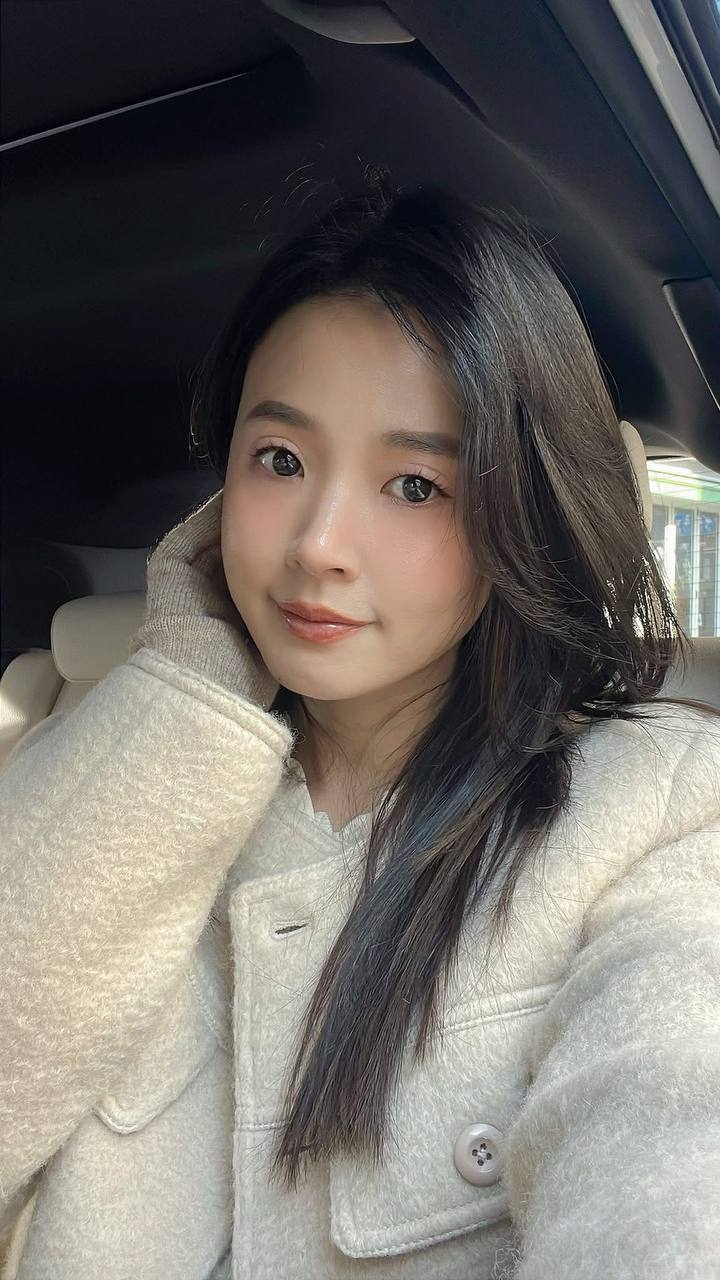 Midu đeo túi 800 triệu nhưng thứ gây chú ý lại là làn da tuổi 36- Ảnh 14.